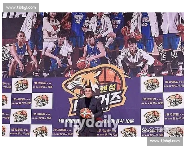 快船对阵小牛直播焦点之战球星对决战术博弈全程解析赛场看点前瞻